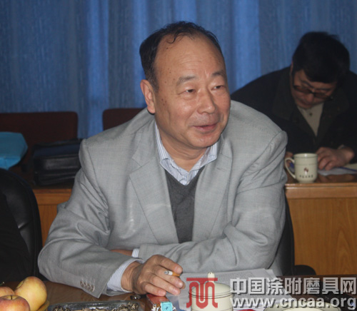 《中國涂附磨具發展史》老同志座談會鄭州召開 分會技術標準信息委員會主任委員潘洪俊做了相關主題發言