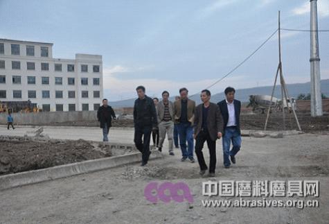 2011秋季全國(guó)磨料磨具行業(yè)信息交流會(huì)工廠考察系列報(bào)道之三——參觀青海貴強(qiáng)集團(tuán)公司