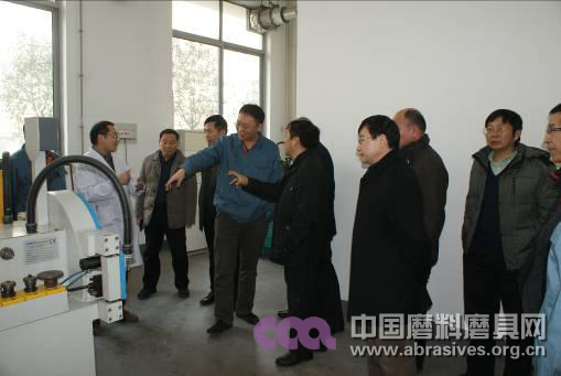 “河南省高性能超硬材料制品重點(diǎn)實(shí)驗(yàn)室”通過(guò)驗(yàn)收