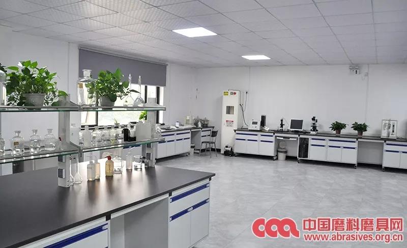中國磨料磨具網一行走訪登封市磨料磨具企業