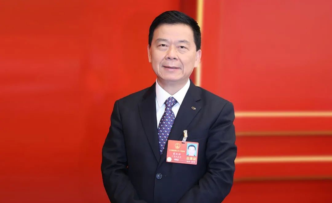 關于新能源汽車，兩會中的華南理工人這樣“支招”！