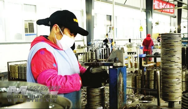 綿陽中研磨具訂單飽和生產(chǎn)忙 “小巨人”迸發(fā)大力量